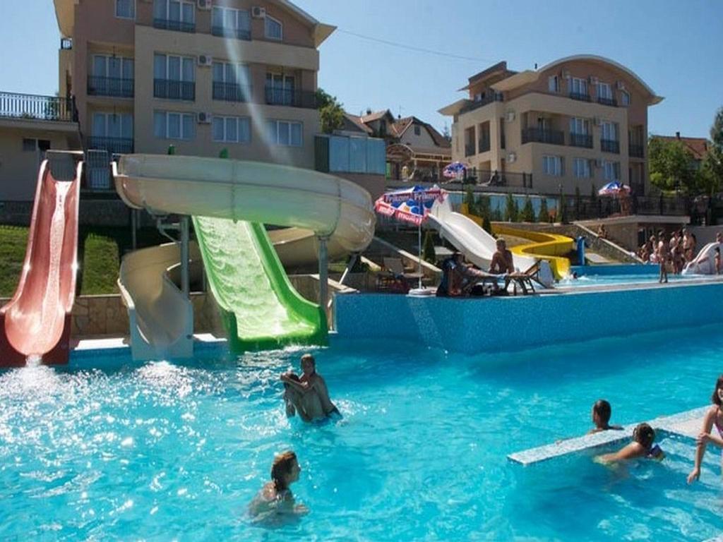 Sunny Hill Apartments & Aqua Park Vrnjacka Banja Luaran gambar