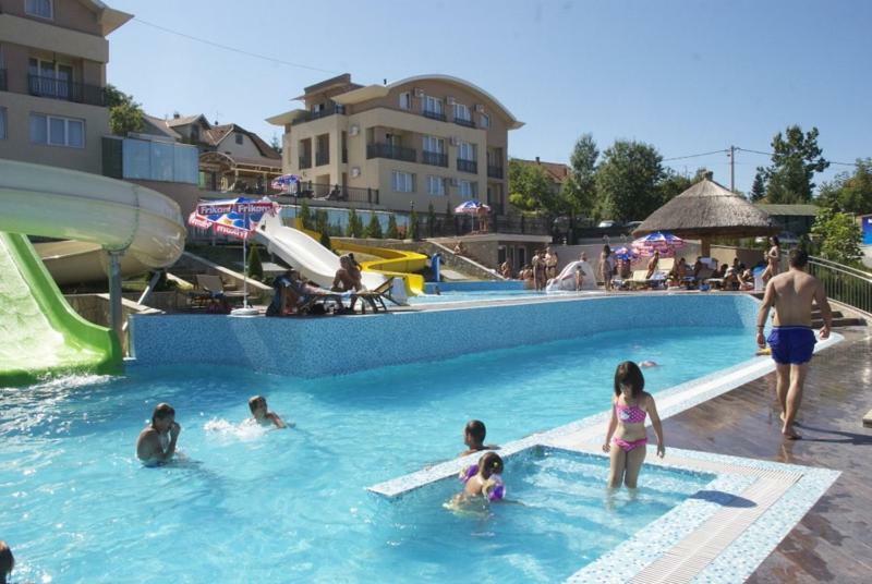 Sunny Hill Apartments & Aqua Park Vrnjacka Banja Luaran gambar